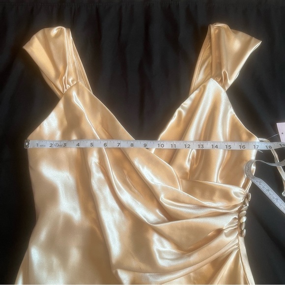 Bridal & Evening wear Mother of the bride Elegant Satin Dress in Champagne L - Picture 5 of 13